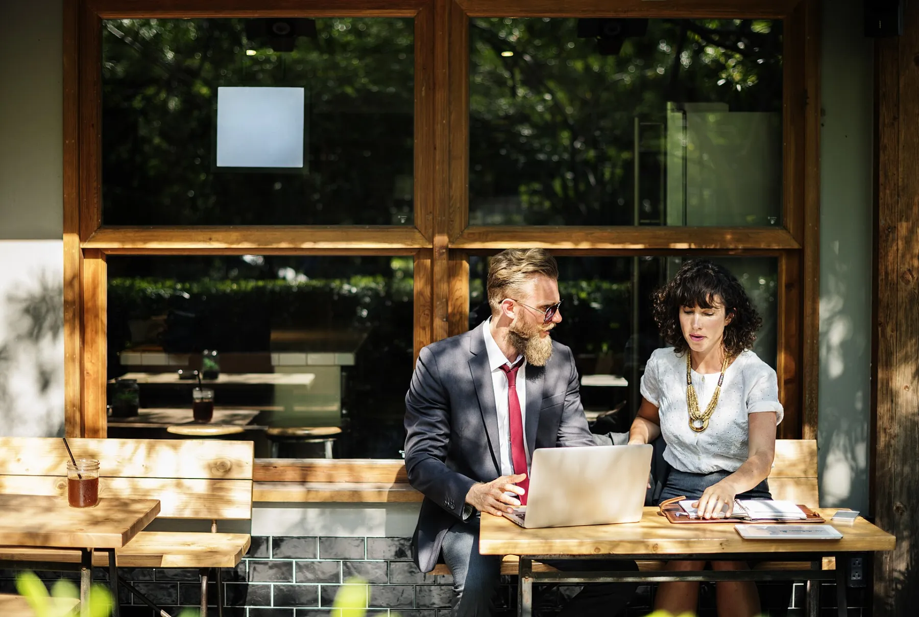 Due professionisti al lavoro insieme